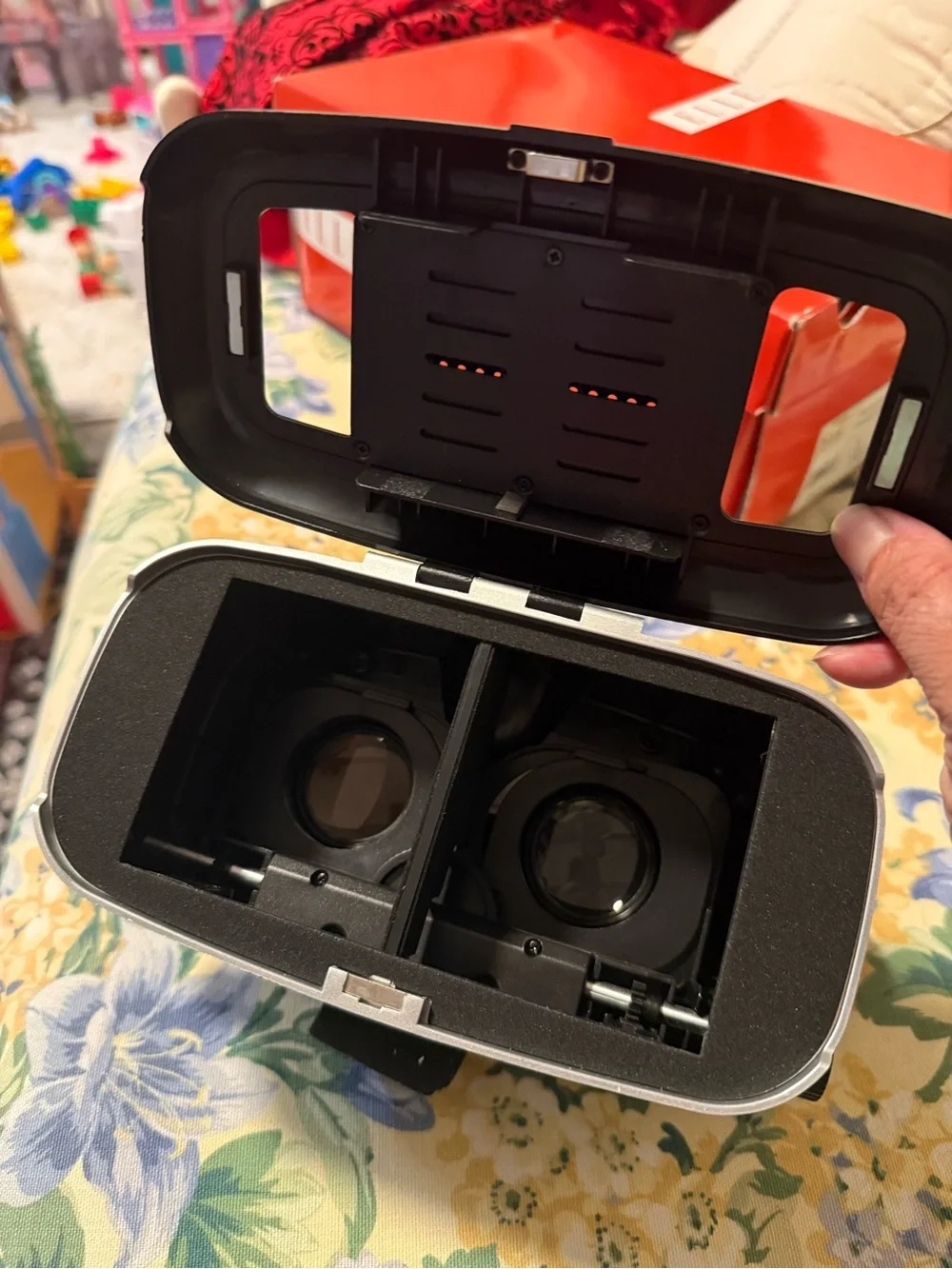 Virtual Reality headset